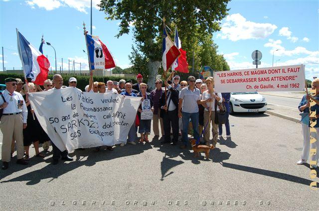 LA MARCHE DES HARKIS AOUT 2011 PIERRELATTE DE HERVE CUESTA  (2).JPG
